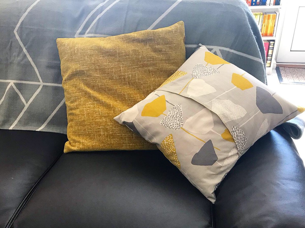 Envelope Pillow: A How To Guide For My First Home&nbsp;Make